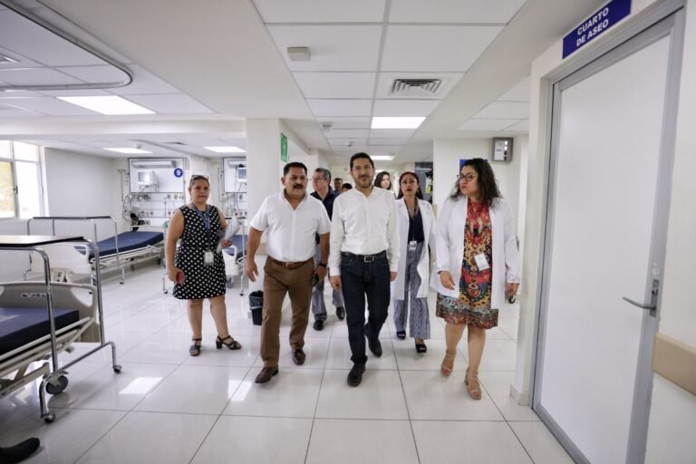 En Morelos, destaca Martí Batres aumento de productividad en hospitales por ampliación voluntaria de jornada laboral