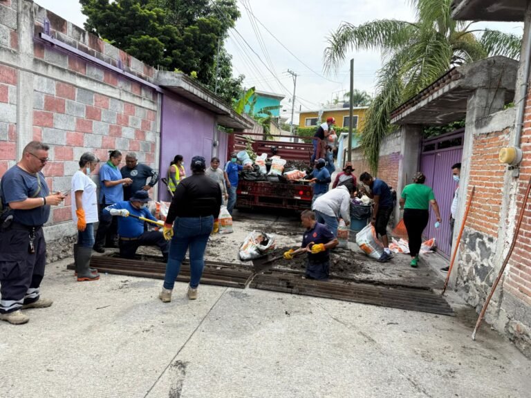 Retiran 3.5 toneladas de residuos para prevenir inundaciones en Emiliano Zapata