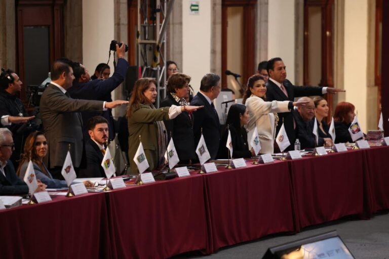 Asiste Gobernadora de Morelos a sesión del Consejo Nacional de Seguridad